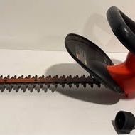 Black & Decker 22” Corded Electric Hedge Trimmer Model HT2200. Seldom Used!