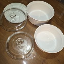 2 Round Corningware With Lids N Seals