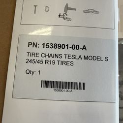Never used Tesla Model S chains (19" wheels)