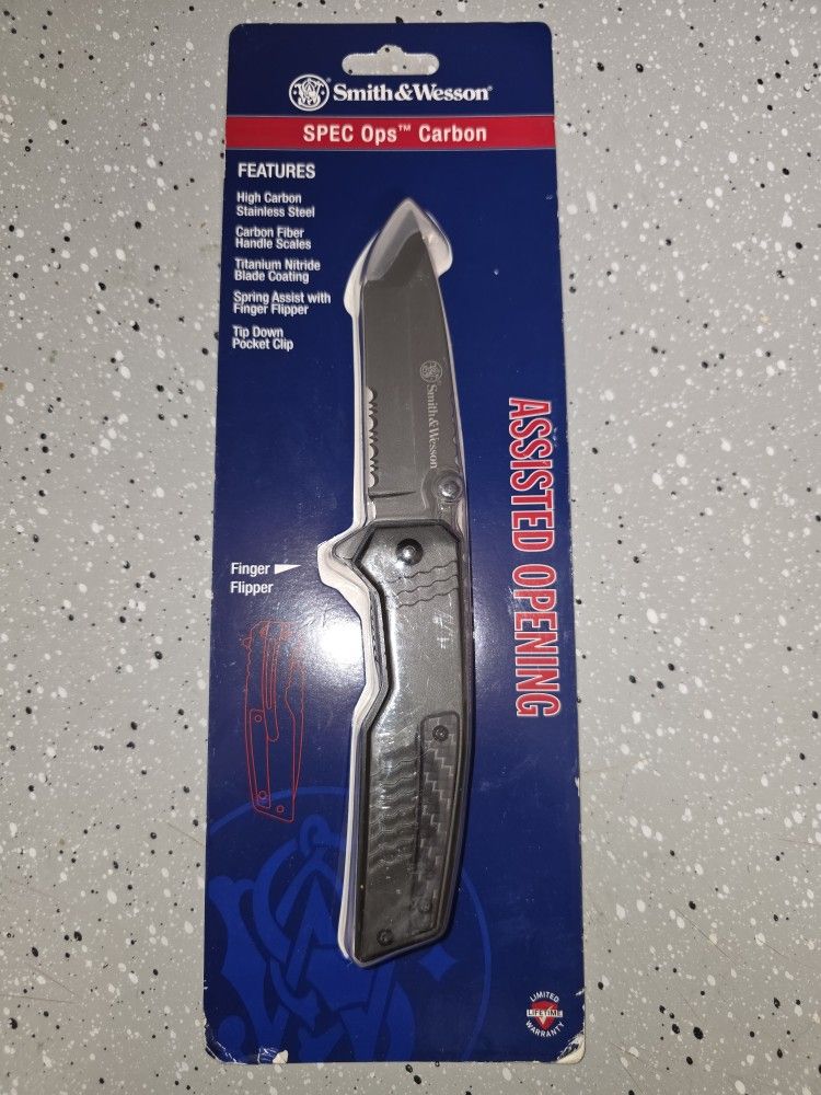 Smith &wesson Spec Ops  Carbon 