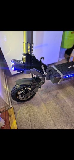 Brand new electric scooter sealed in box  28 MPH