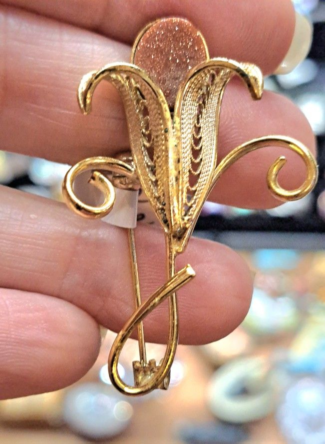 Vintage Filigree Sandstone Brooch