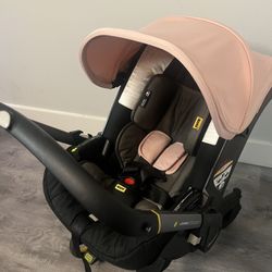 Doona Infant Car Seat & Stroller