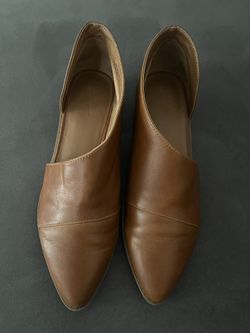 Universal Thread Shoes