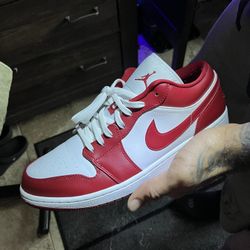 Used PRISTINE Condition Men’s Size 13 Red And White Jordan 1s