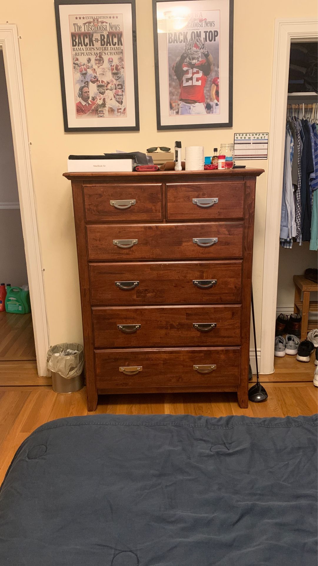 Dresser with 6 Deep Drawers