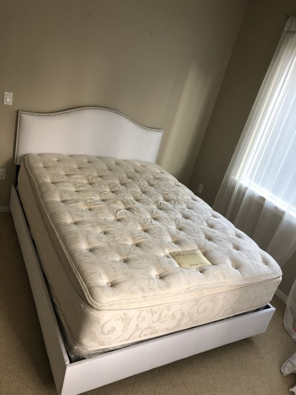 Luxury Queen Mattress Simmons Beautyrest World Class Signature Plush