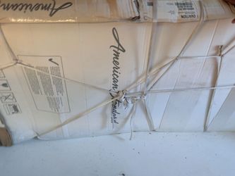SLIDING BATH DOOR (negotiable)