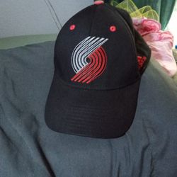 Adidas Blazer Hat Sz. L/Xl