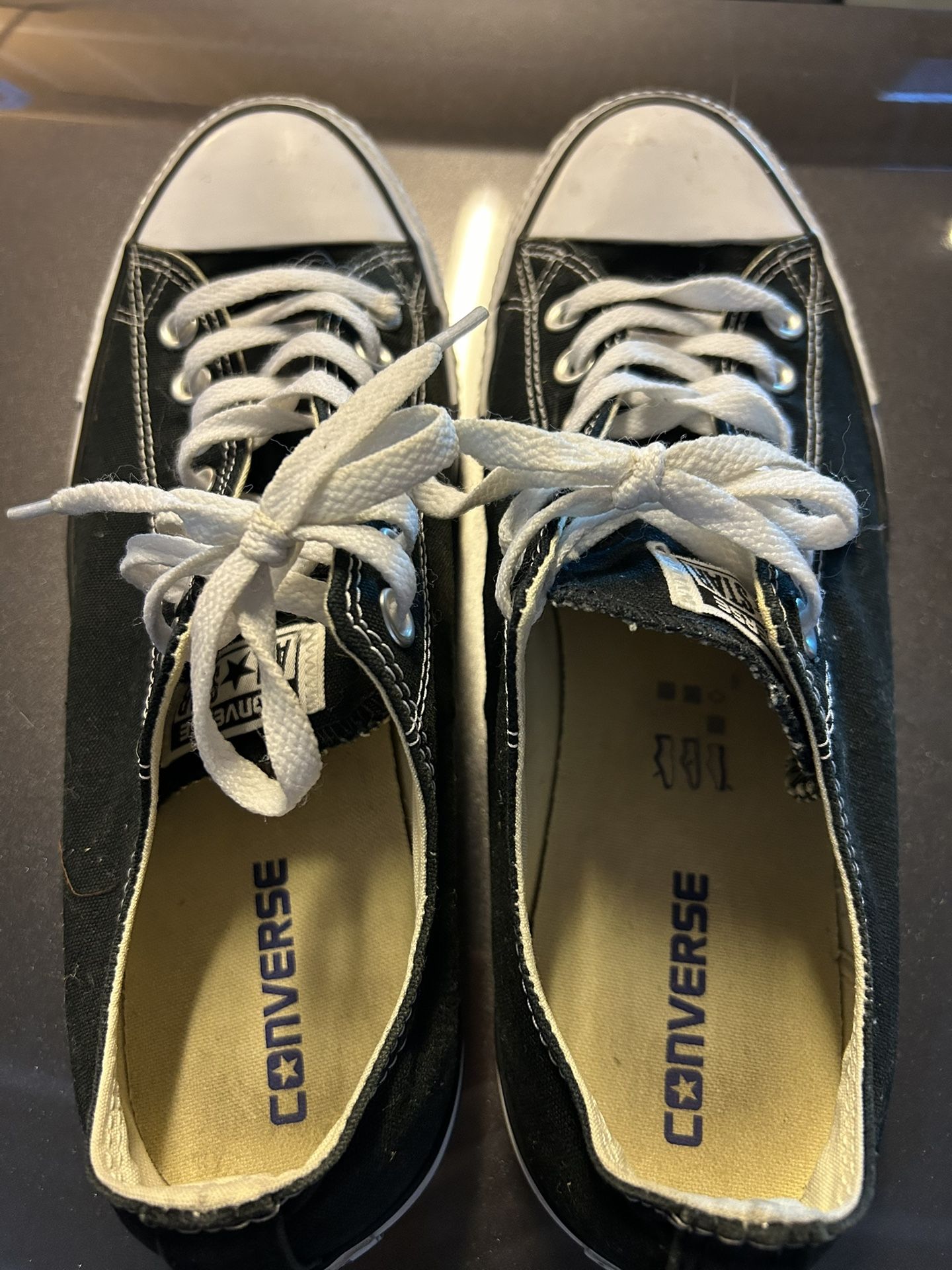 Converse  Vans. Size.  9 1/2