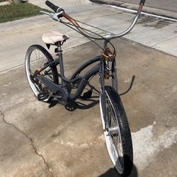 Schwinn beach cruiser