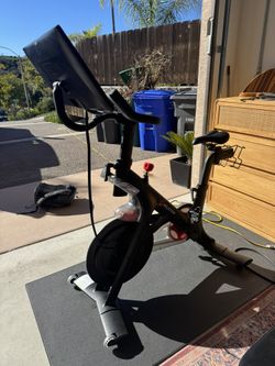 Peloton Execide Bike For Sale