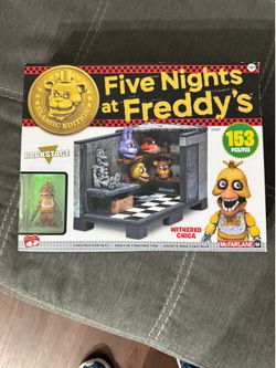 FNAF Withered Chica Backstage Set Sealed Horror Gamer Collectible NIB
