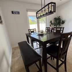 Expandable Dining Table Set – Rooms to Go (Seats up to 9)