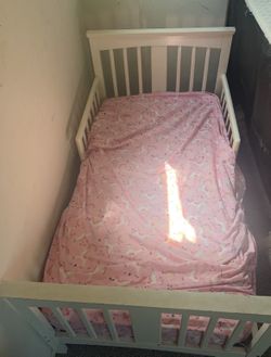 Toddler bed