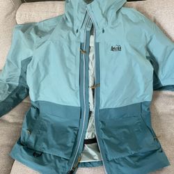 Women’s 2xL REI Snow Jacket And BIBS