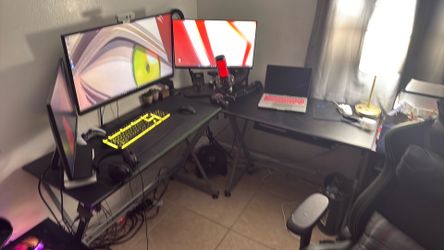 L-Shaped Gaming/Work Desk