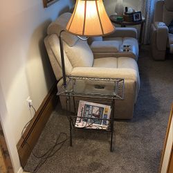 End/Side Table With Lamp 