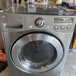 LG Dryer  in excellent conditions🔥