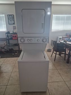 White Whirlpool Heavy Duty Thin Twin Washer/Dryer