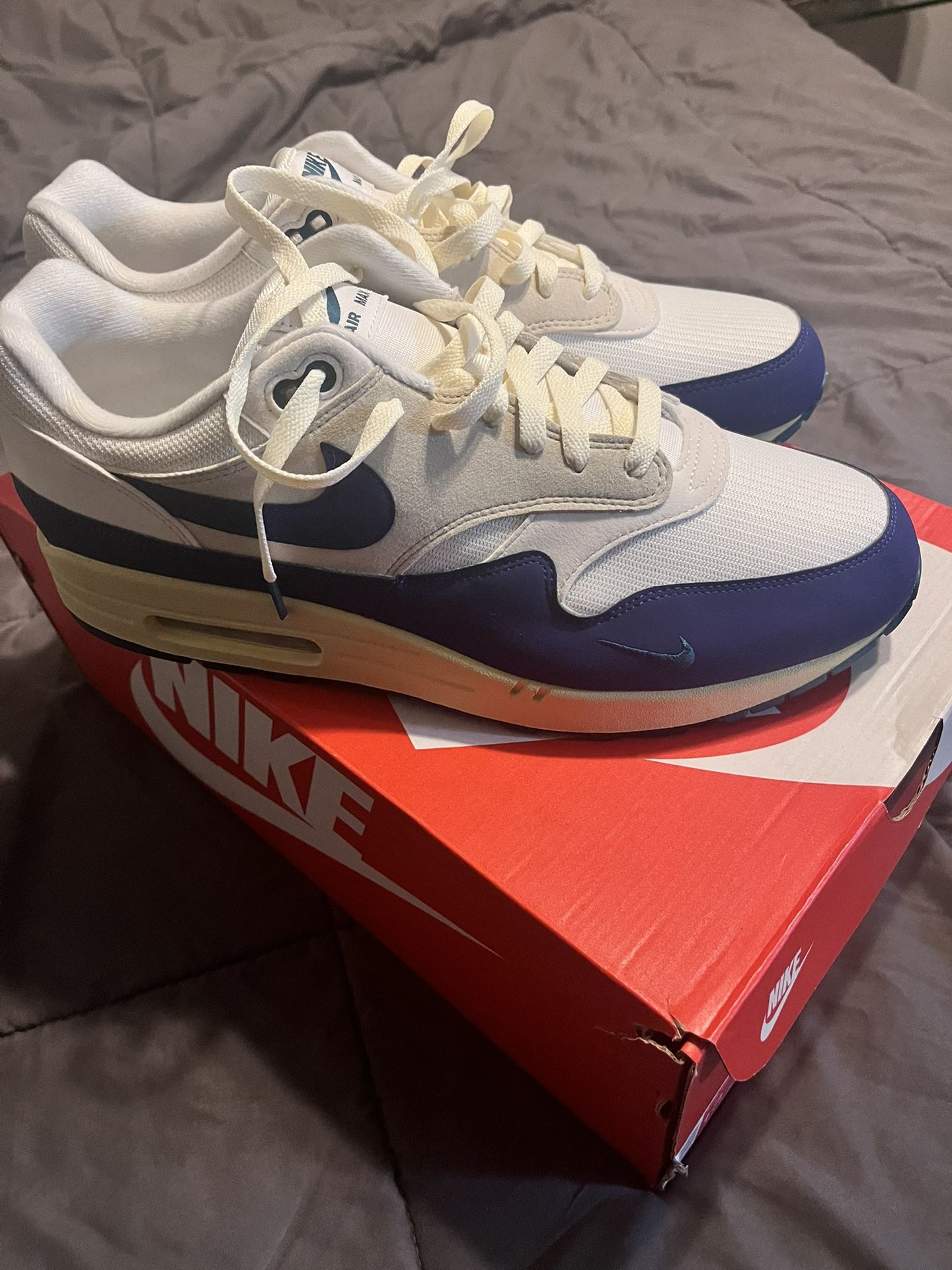 Brand new Nike air max Blue Sz 13