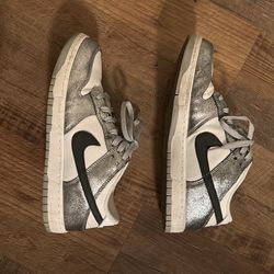 Nike Dunk Golden Gals Size 11