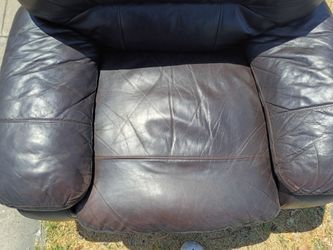 Free- Single seater couch