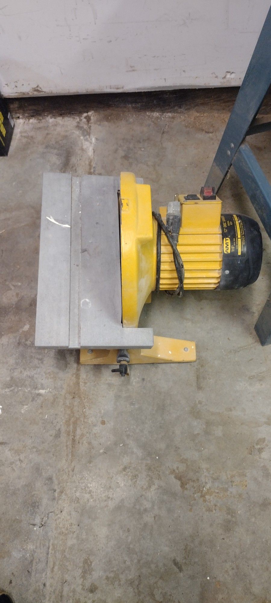 Vendo Estás Dos Máquinas En Buenas Condiciones