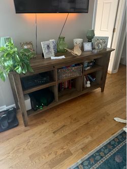 Entertainment center