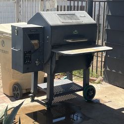 Grill Smoker