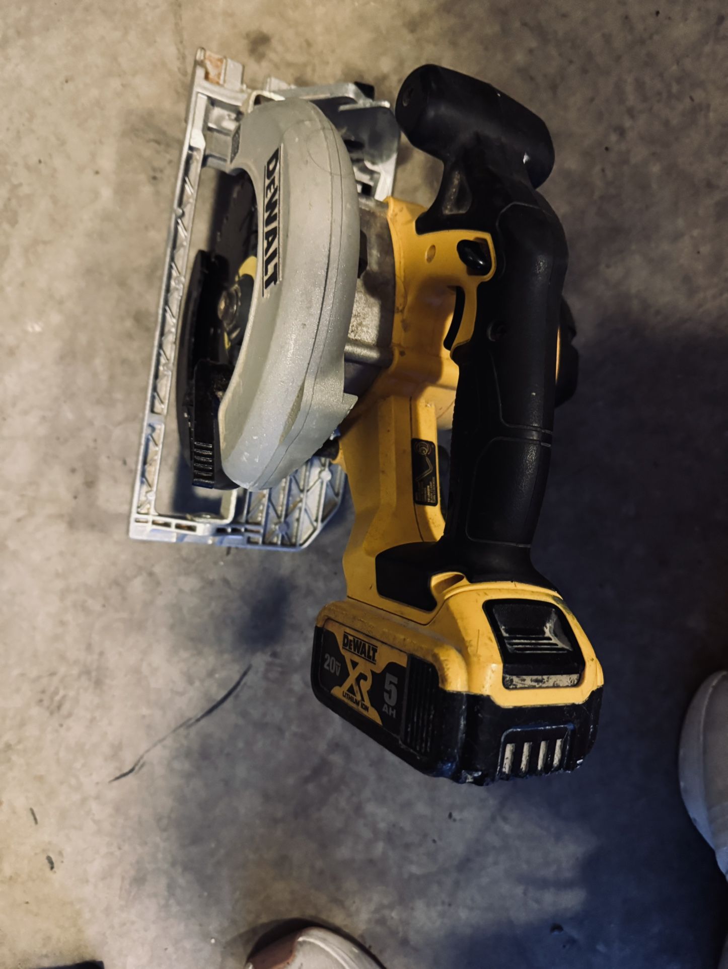 DeWalt DCS391 20V MAX Cordless Circular Saw
