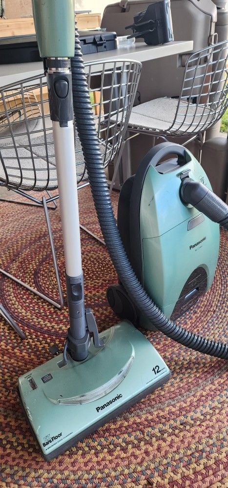 Panasonic MC-CG985 OptiFlow Full Size Canister Vacuum Cleaner, Edge Green Finish