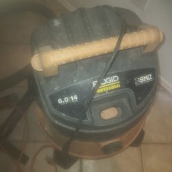 RIGID SHOP VACUUM 