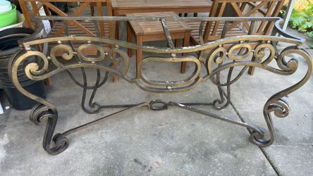 Rare table base