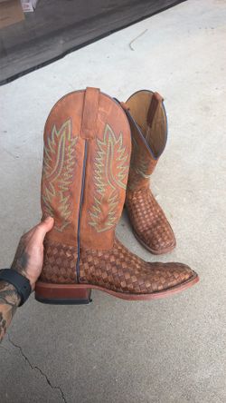 brown HP cowboy boots