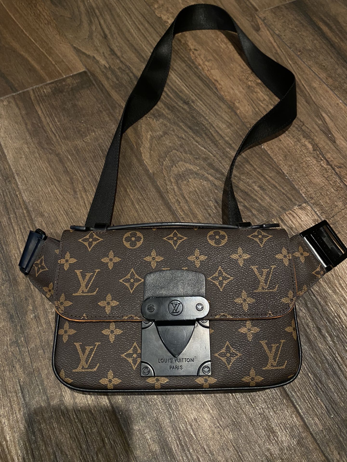 Loui Vuitton Bag 
