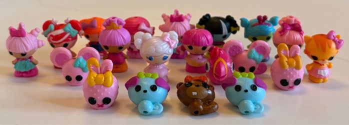 Lalaloopsy Tinies Dolls (12) and Pets (8)