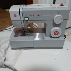 Singer HD 4411 Sewing Machine 