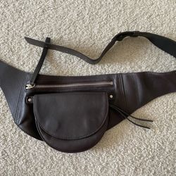 West Pouch (bag)