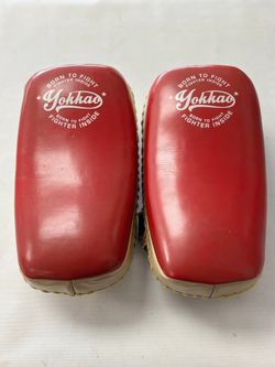 Yokkao Vintage Red Freestyle Kicking Pads (used)