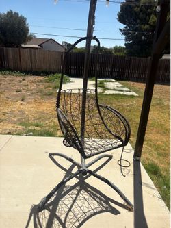 Black rattan hanging egg chair