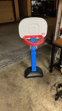 Little Tikes Adjustable Basketball Hoop