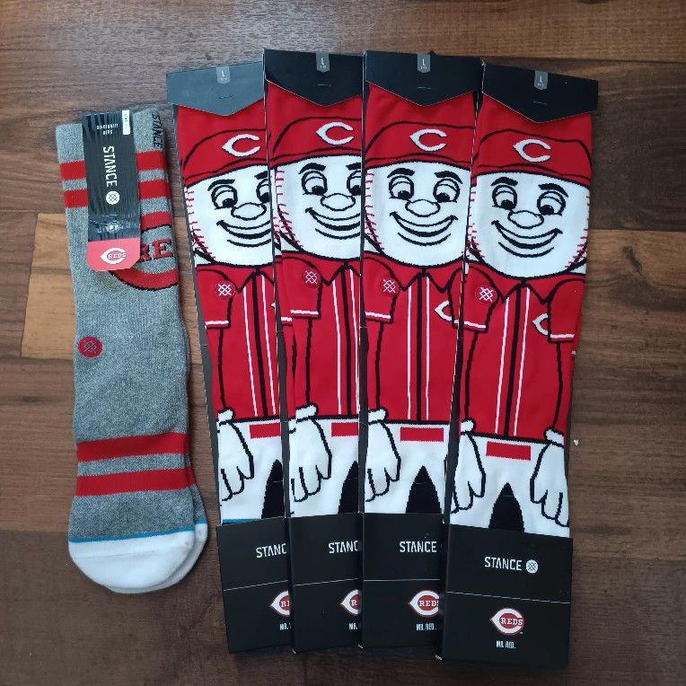 Cincinnati Reds Mr Red Mascot Stance Socks Large (9-12)
