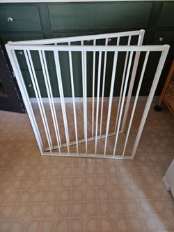 New Furggis Heavy Duty Dog Gate, 30" Tall, 52" Extra Wide