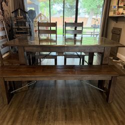 Solid Wood Dinning Table 