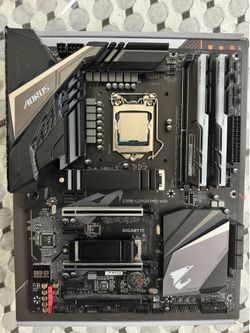 Intel i7-9700K + Gigabyte Z390 Aorus Pro WiFi + 16GB G.Skill Trident Z RGB DDR4-3000 Combo