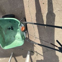 Fertilizer Spreader