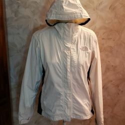 Like New The NorthFace DryVent Jacket