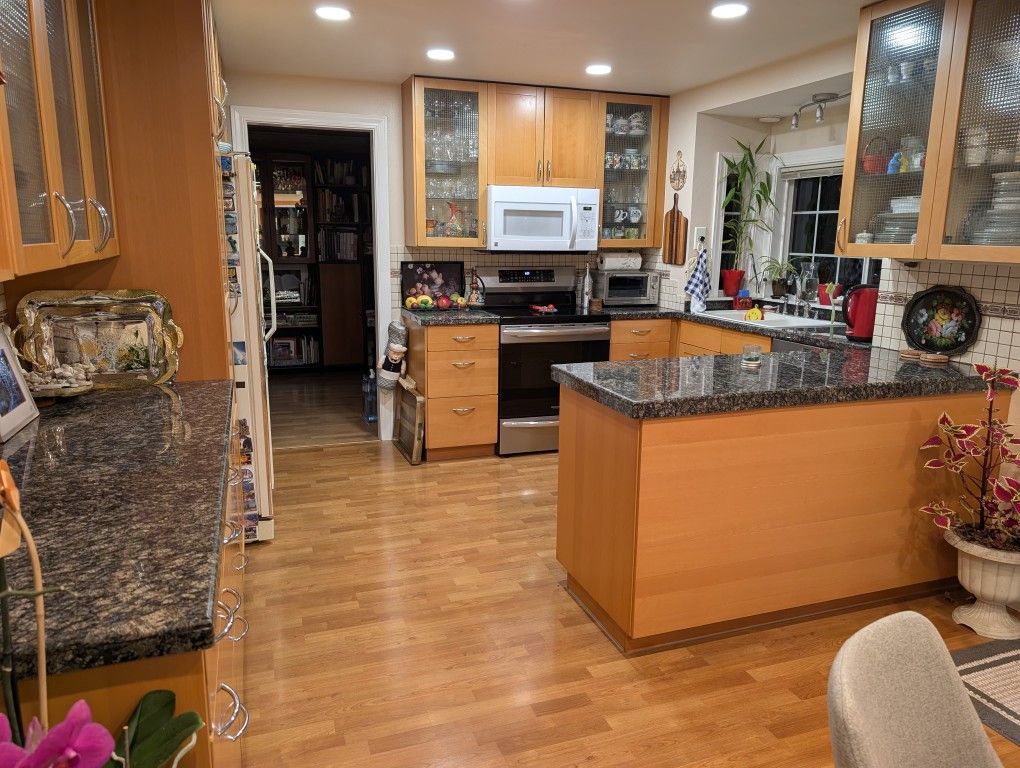 Countertop Granite, Sink And Faucet 