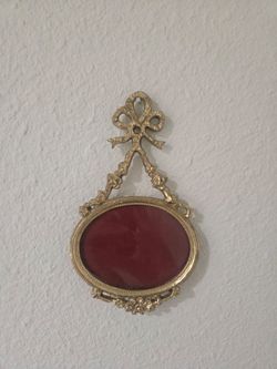 Small bow brass picture frame